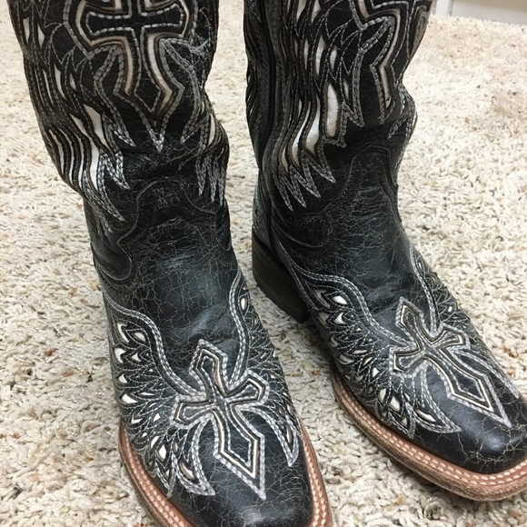 ❤️LADIES COWBOY BOOTS BY CORRAL size 5 - Picture 1 of 8
